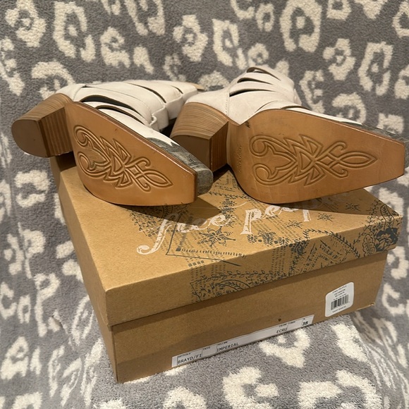 Free People Brayden Fisherman Boots in ECRU 🥰 New 🆕 & Never Worn 😍 - Picture 7 of 17